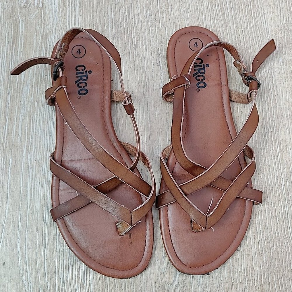 ✨ Brown Strappy Sandals